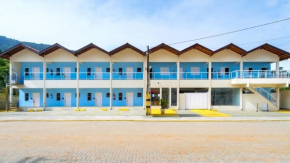Apto com 2 suites para 6 pessoas Praia das Toninhas Ubatuba